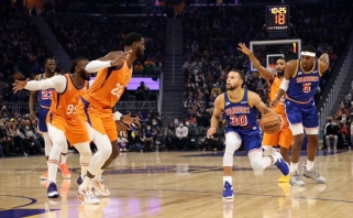 "Warriors" nutraukė rekordinę "Suns" seriją, Los Andželo derbyje triumfavo "Clippers" (rezultatai)